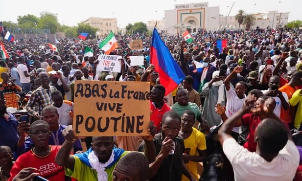 France to begin pulling out troops from Niger this week