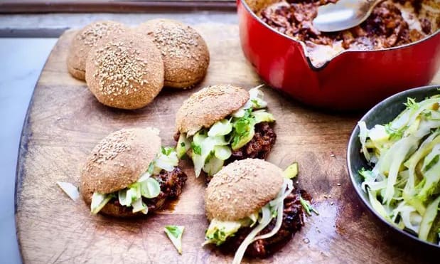 How to turn leftover roast pork into a delicious slider – recipe