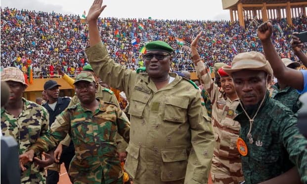 Niger closes airspace as deadline to reinstate president passes